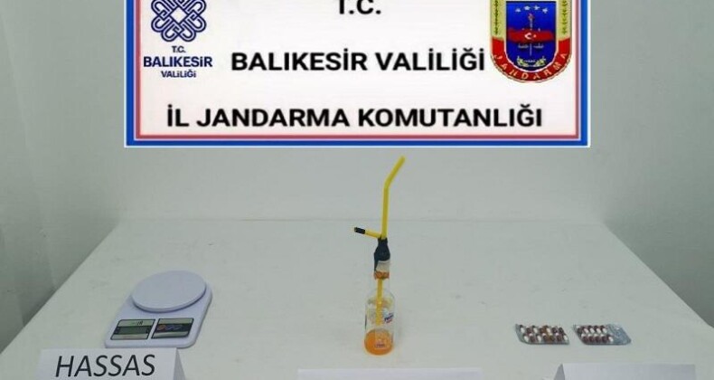 Ayvalık’ta jandarmadan uyuşturucu hap operasyonu