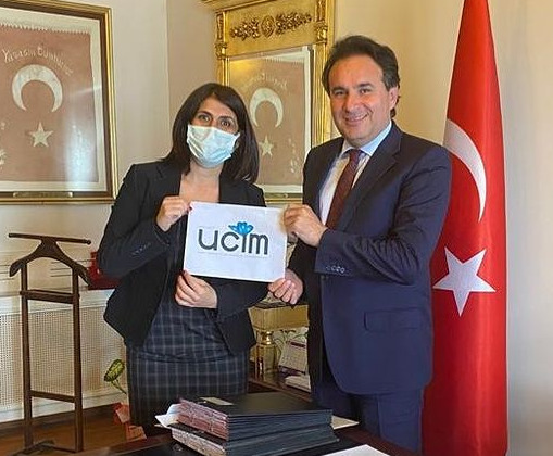 Çocukların koruyucu melekleri çocuklar için mavi kelebek olacak