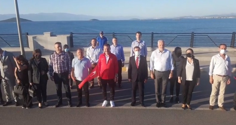 Ayvalık’ta saat 19.19’da hayat durdu