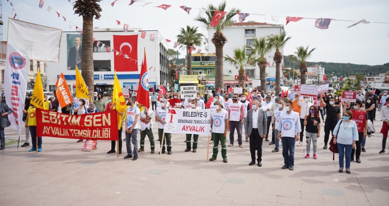 1 MAYIS AYVALIK’TA ERKEN KUTLANDI