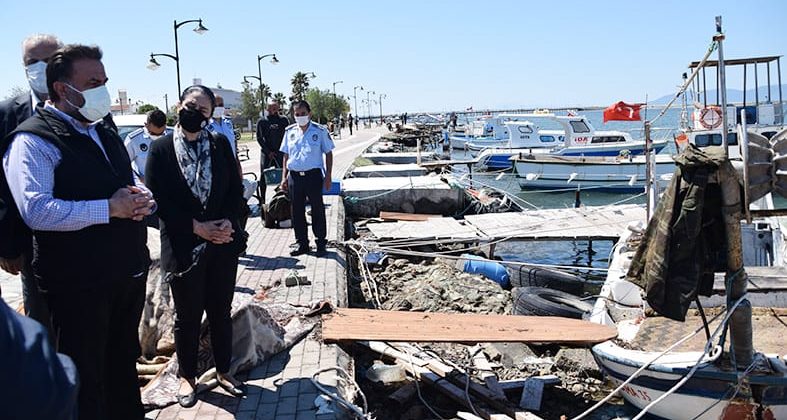 Ayvalık’ta AK Parti İl Başkanı Başaran fırtına mağdurlarıyla buluştu