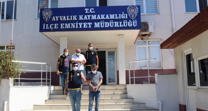 Ayvalık’ta polisten fuhuş operasyonu