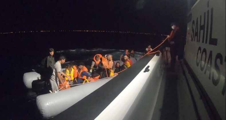 Ayvalık’ta 42 göçmen Sahil Güvenlik tarafından kurtarıldı