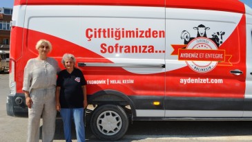 Ayvalık’ta kadın girişimciden ihtiyaç sahibi ailelere kemiksiz 1 ton et desteği