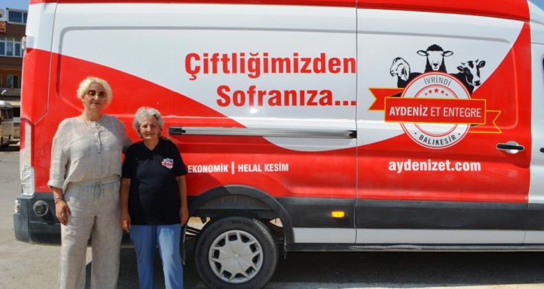 Ayvalık’ta kadın girişimciden ihtiyaç sahibi ailelere kemiksiz 1 ton et desteği