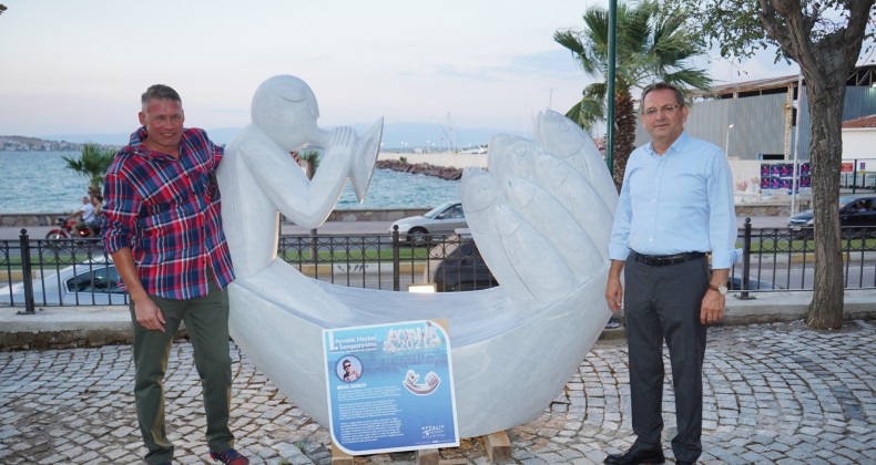 Barış temalı heykeller Ayvalık’ın en güzel noktalarını süsleyecek