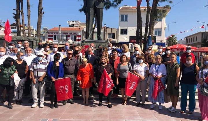 Ayvalık CHP’de kuruluş yıldönümü coşkusu