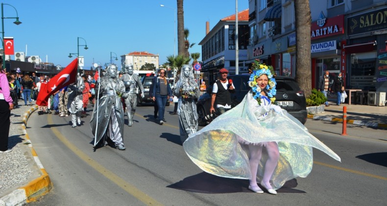Ayvalık’ta 16. Uluslar arası Zeytin Hasat Festivali başladı