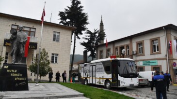 Vetbüs’ün ilk durağı Balya oldu
