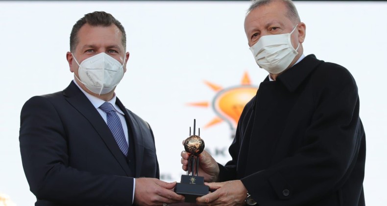 Cumhurbaşkanı Erdoğan’dan Başkan Yılmaz ve Balıkesir’e 2. Ödül…