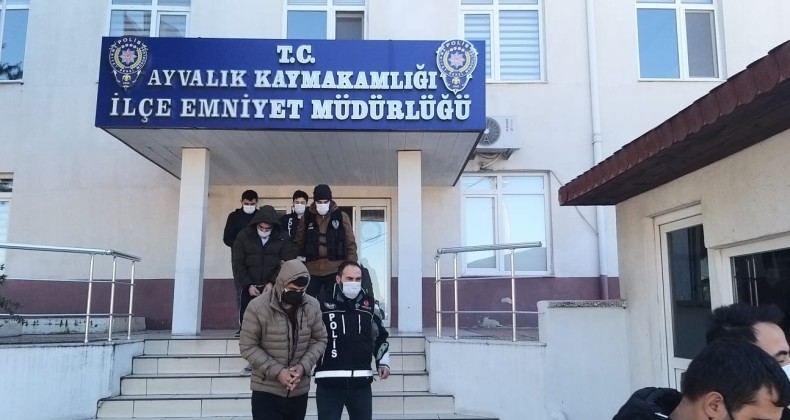 Ayvalık’ta polis uyuşturucu satıcılarına geçit vermiyor