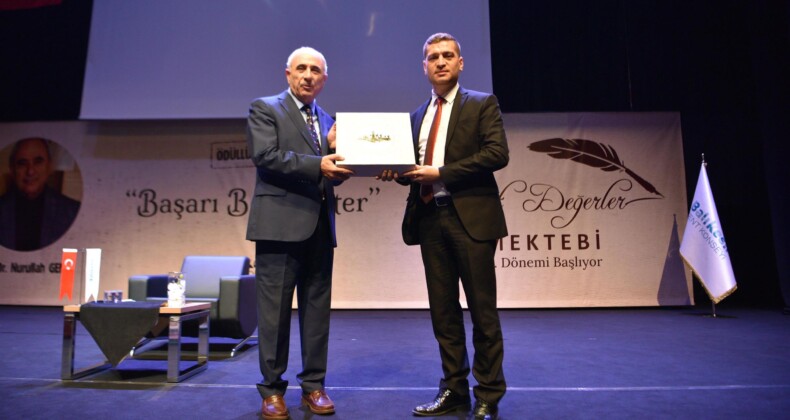 Müspet Değerler Mektebi’nin 5 dönemi ilk ders zili çaldı