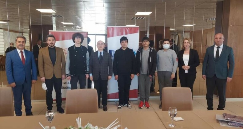 Ayvalık Bahçeşehir Uğur Eğitim Kurumları Fark Yarattı