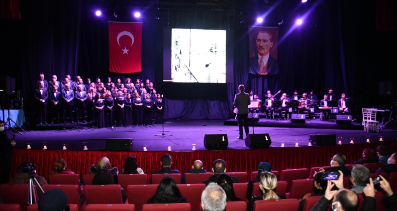 Zeki Müren Şarkıları mest etti