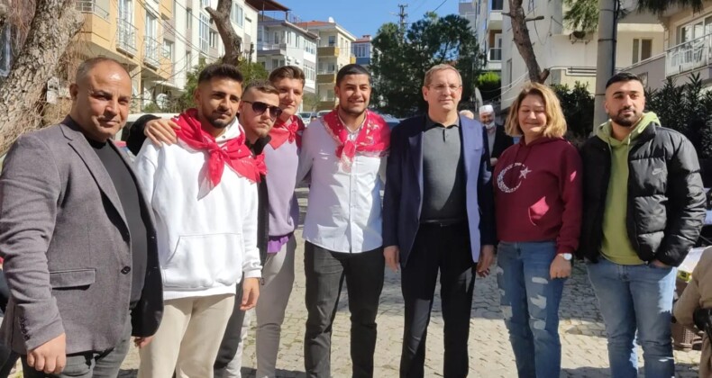 Ayvalıklı siyasetçiler Kızılay Gençlik Kolları Başkanı Sönmez’in asker yemeğinde buluştu