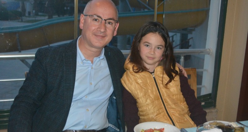 Ayvalık’ta Dünya Yetimler Günü iftar yemeğiyle kutlandı