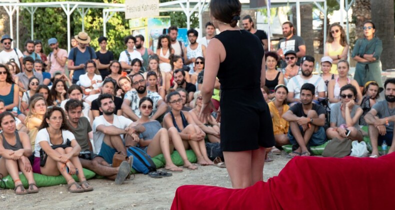 “Deniz Seviyesinde Tiyatro” bu sene Ayvalık’ ta düzenlenecek