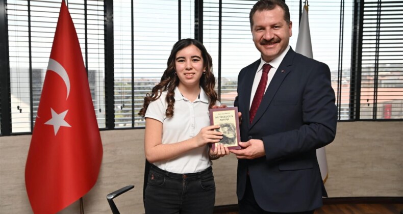 Başkan Yılmaz makamı Emira’ya devretti