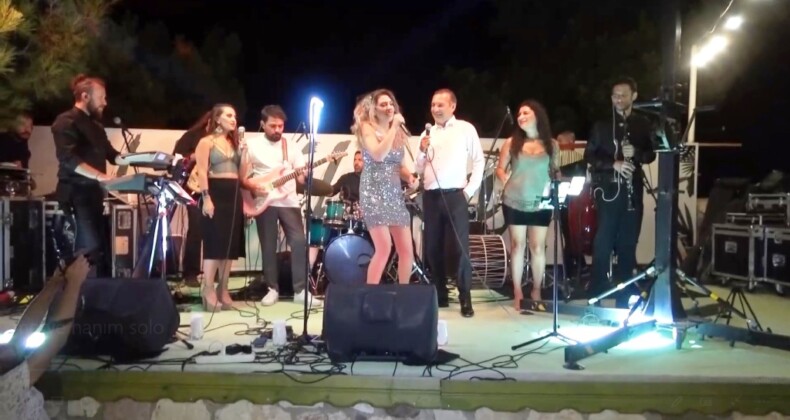 Rüya gibi düğün gelin ve damadın sahne performansıyla taçlandı