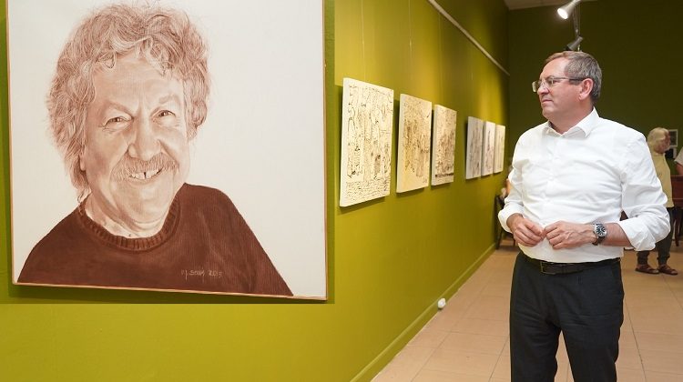 Ayvalık’ta merhum ressam Arif Buz unutulmadı