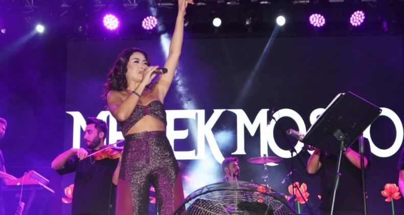 Melek Mosso Gömeç’i salladı