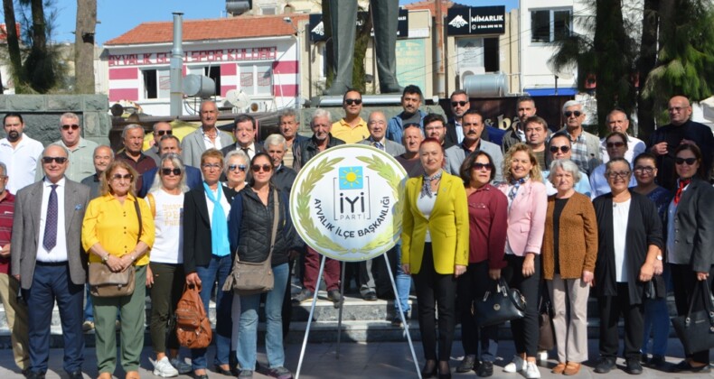 Ayvalık’ta İYİ Parti’nin 5. kuruluş yıldönümü kutlandı