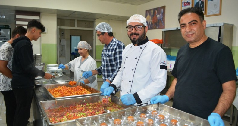 Stajdan dönen turizm ve ticaret öğrencilerine İtalyan Mutfağı sürprizi
