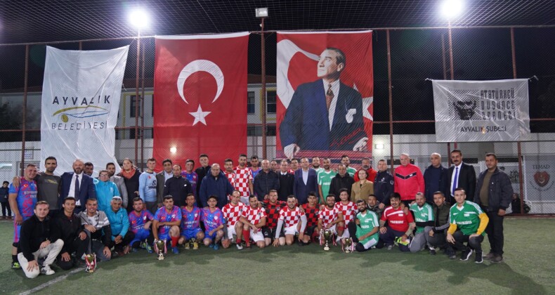 Kırsal mahalleler arası futbol turnuvasında Cumhuriyet Kupası Tıfıllar’ın…