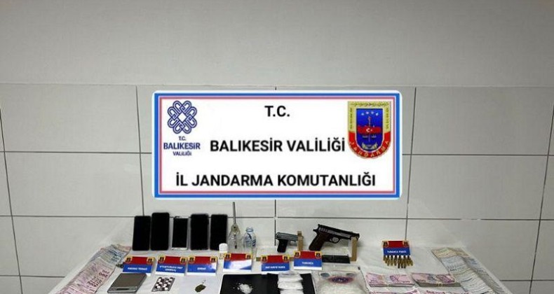 Ayvalık’ta jandarmadan uyuşturucu imalatı ve satışı yapanlara darbe