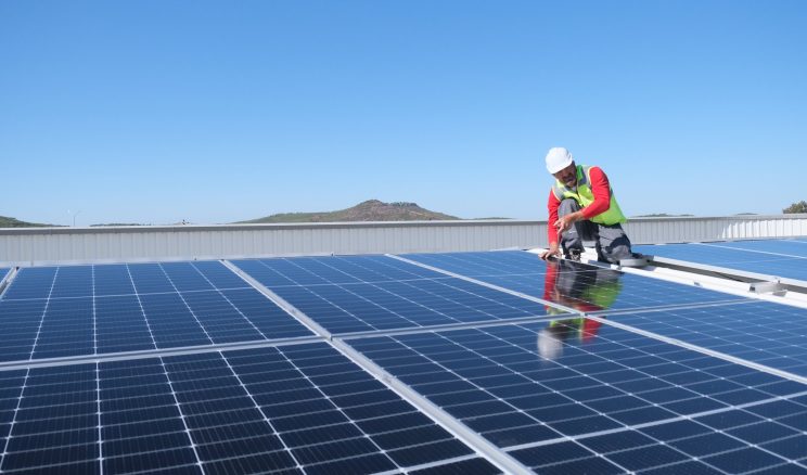 AYVALIK BELEDİYESİ KÜLTÜR MERKEZİ  GÜNEŞ ENERJİSİYLE AYDINLANACAK…