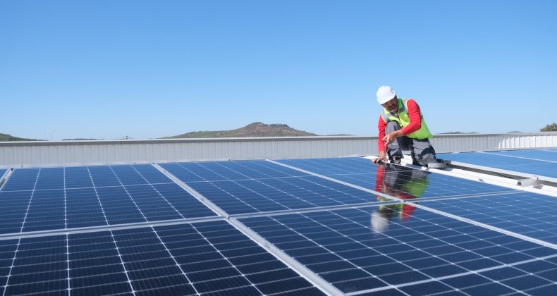AYVALIK BELEDİYESİ KÜLTÜR MERKEZİ  GÜNEŞ ENERJİSİYLE AYDINLANACAK…