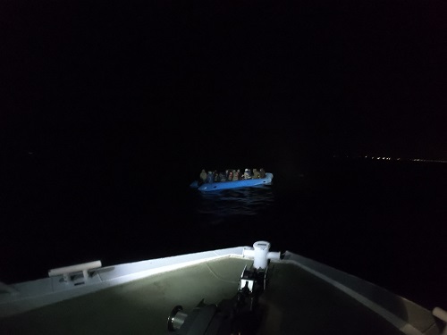 Ayvalık’ta 42 göçmen kurtarıldı