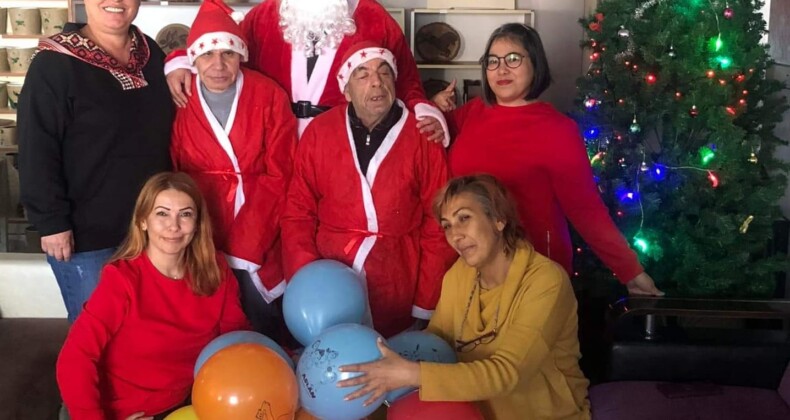 AYVALIK’TA ENGELLİLERİN YENİ YIL SEVİNCİ