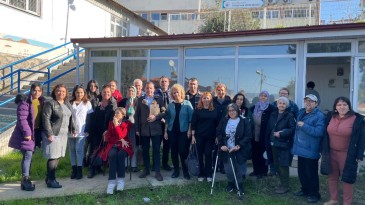 AYVALIK’TA HEM KURSİYERLERİNDEN BOED’Lİ ENGELLİLERE SAÇ VE CİLT BAKIMI