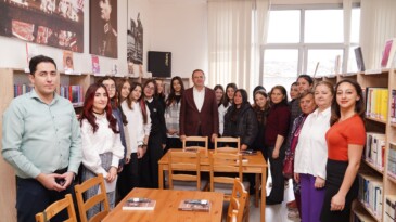 BAŞKAN MESUT ERGİN KÜTÜPHANE HAFTASI’NI ÖĞRENCİLERLE KUTLADI