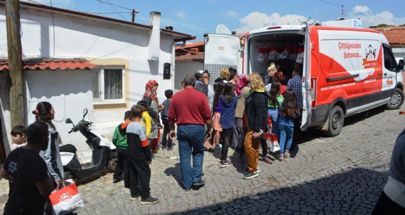 HAYIRSEVER İŞ İNSANINDAN 350 İHTİYAÇ SAHİBİ ÇOCUĞA BAYRAMLIK DESTEĞİ