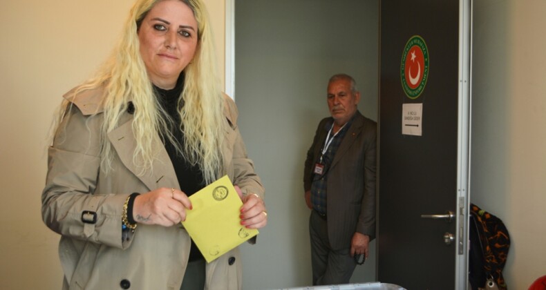 Ayvalık Deniz Hudut Kapısı’nda oy verme işlemi başladı
