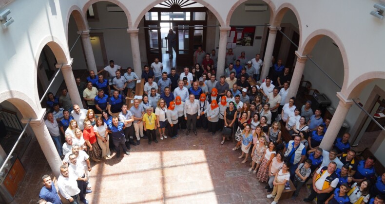 AYVALIK BELEDİYESİ PERSONELİNİ ENFLASYONA EZDİRMEDİ