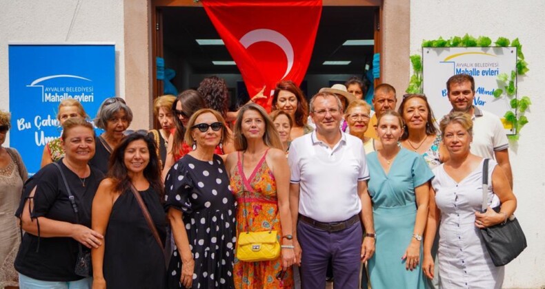 AYVALIK’TA MAHALLE EVLERİNİN İKİNCİ SATIŞ NOKTASI AÇILDI
