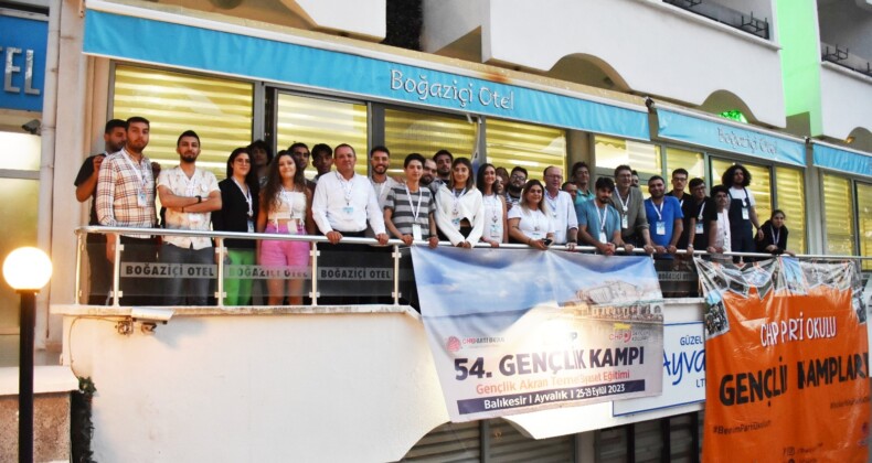 CHP’NİN 54. GENÇLİK KAMPI AYVALIK’TA GERÇEKLEŞTİ
