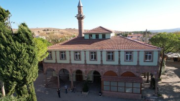 AYVALIK’TA TARİHİ KÜÇÜKKÖY CAMİSİ’NİN RESTORASYON PROJESİ TAMAMLANDI