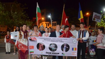 GÖMEÇ’TE ULUSLARARASI HALK OYUNLARI COŞKUSU