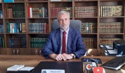 AYVALIK’IN YENİ MÜFTÜSÜ MEHMET YİĞİT BAŞARILI ÖZGEÇMİŞİ İLE DİKKAT ÇEKİYOR