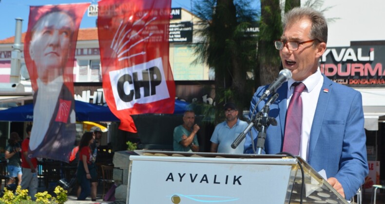 AYVALIK’TA CHP’NİN 100. GURUR YILDÖNÜMÜ