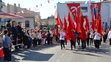 AYVALIK’IN DÜŞMAN İŞGALİNDEN KURTULUŞUN 101. YIL GURURU