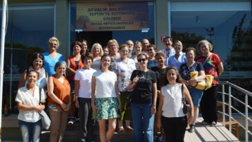 KOMİLİ’DEN AYVALIK ZEYTİN MÜZESİ’NDE KADIN ÇİFTÇİLERE ZEYTİN EĞİTİMİ
