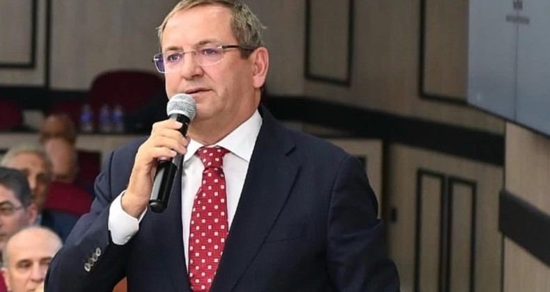 MESUT ERGİN AYVALIK’IN ALTYAPI SORUNLARINI BASKİ GENEL KURULUNA TAŞIDI