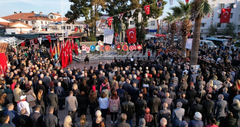 AYVALIK’TA ATATÜRK ÖZLEMİ HÜZÜNÜ