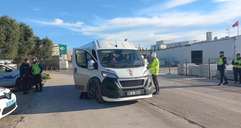 BALIKESİR’DE SERVİS ARAÇLARINA SIKI DENETİM