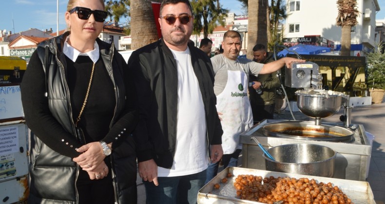 AYVALIK’TA TÜRKİYE’Yİ YASA BOĞAN 12 ŞEHİT İÇİN LOKMA HAYRI